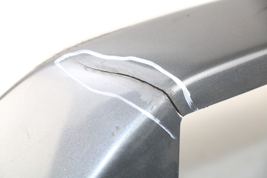 photo de REAR RIGHT PANEL YAMAHA YP X-MAX XMAX 400 (2014 - 2017) - Technical close-up