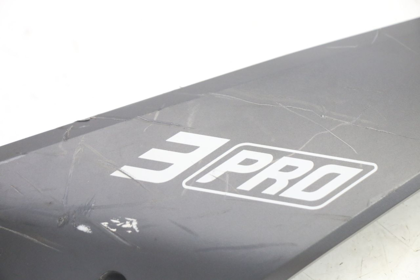 photo de REAR RIGHT PANEL SEGWAY NINEBOT ZT3 PRO 1 - Technical close-up