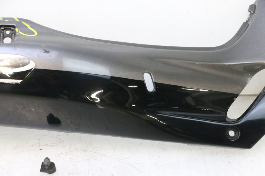 photo de REAR RIGHT PANEL KAWASAKI ZZR 600 (1995 - 2004) - Alternative perspective