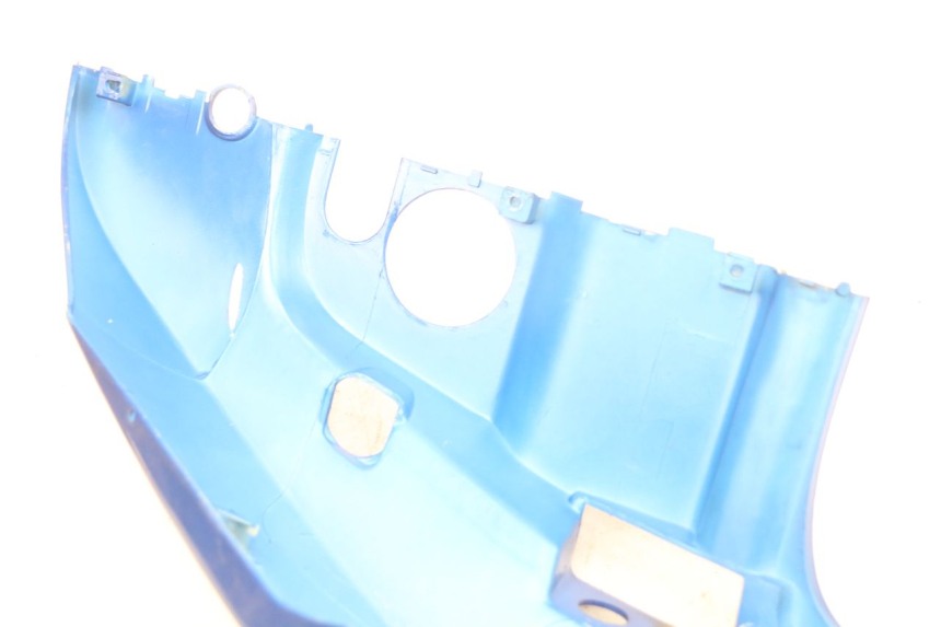 photo de LEFT REAR SIDE PANEL KYMCO AGILITY 4T 50 (2005 - 2018) - Alternative perspective
