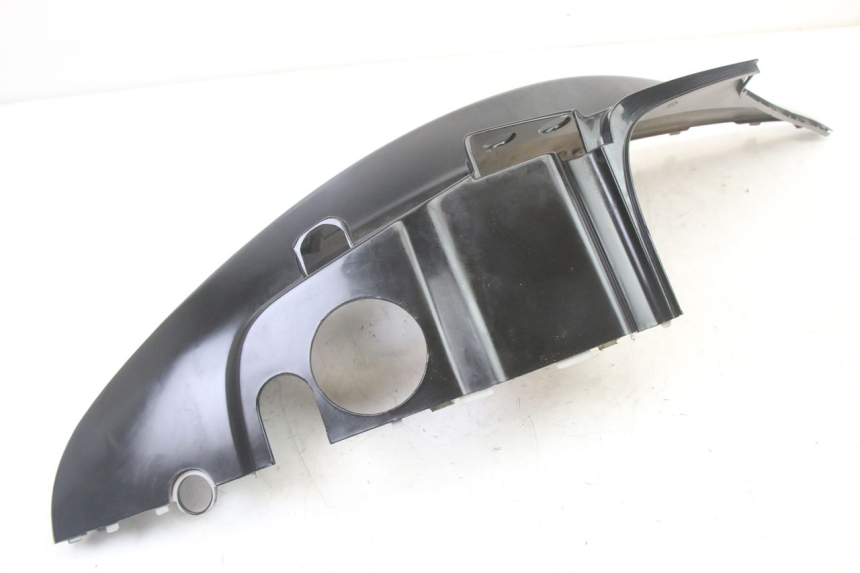 photo de LEFT REAR SIDE PANEL KYMCO AGILITY 4T 50 (2005 - 2018) - Technical close-up