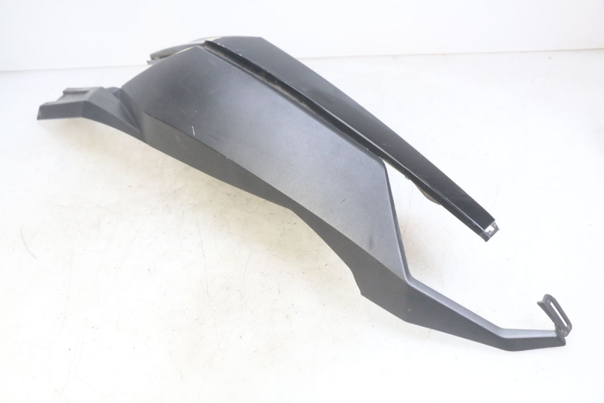 photo de LEFT REAR SIDE PANEL NECO ALEXONE 125 (2017 - 2024) - Zoom on usage condition