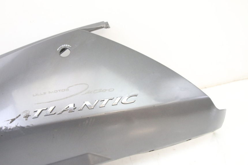 photo de REAR LEFT PANEL APRILIA ATLANTIC 125 (2003 - 2009) - Zoom on usage condition
