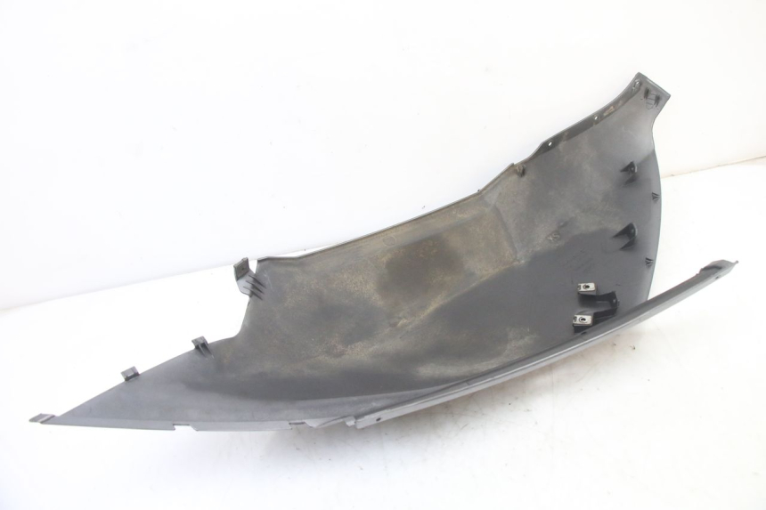 photo de REAR LEFT PANEL APRILIA ATLANTIC 125 (2003 - 2009) - Fixing points details