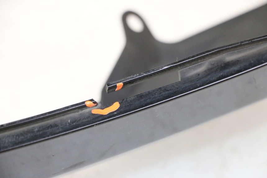 photo de REAR LEFT PANEL SUZUKI BURGMAN 125 (2007 - 2014) - Alternative perspective