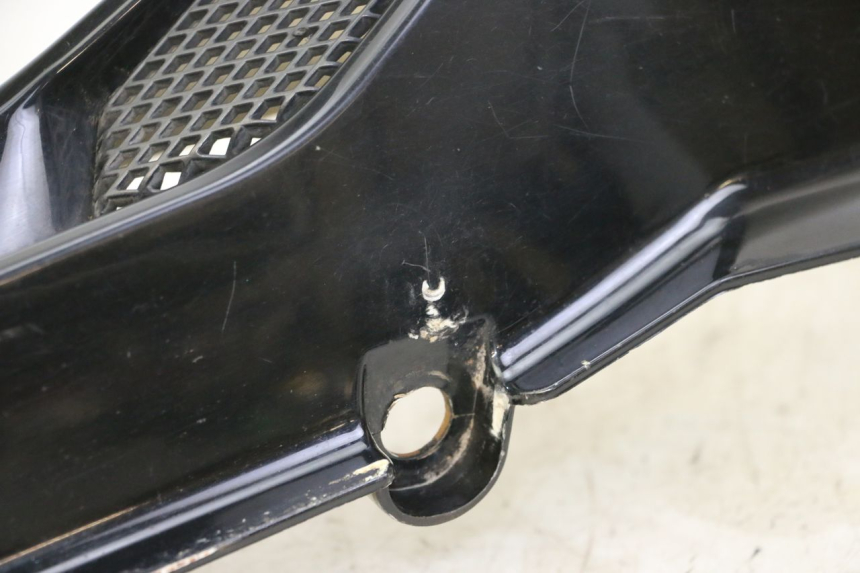 photo de LEFT REAR SIDE PANEL ORCAL CAVARO 4T 50 (2019 - 2023) - Fixing points details