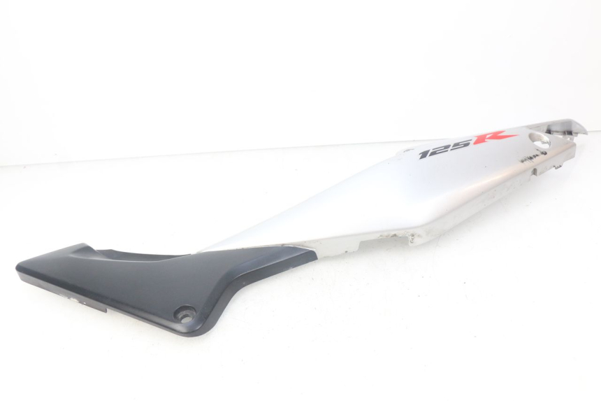 photo de REAR LEFT PANEL HONDA CBR R 125 (2003 - 2006) - Surface and material condition