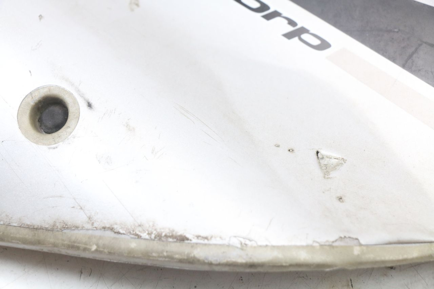 photo de REAR LEFT PANEL SHERCO CITY CORP 125 (2003 - 2007) - Surface and material condition