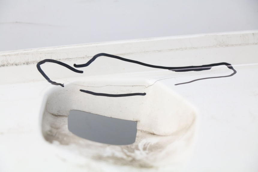 photo de REAR LEFT PANEL KYMCO DINK STREET 125 (2009 - 2014) - Markings and original references