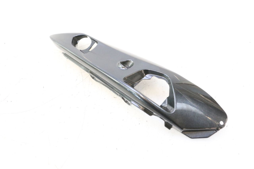 photo de LEFT REAR SIDE PANEL KAWASAKI ER-6 ER6 F ABS 650 (2012 - 2016) - Fixing points details