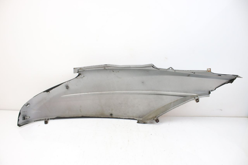 photo de LEFT REAR SIDE PANEL HONDA FES S-WING SWING ABS 125 (2007 - 2015) - Technical close-up