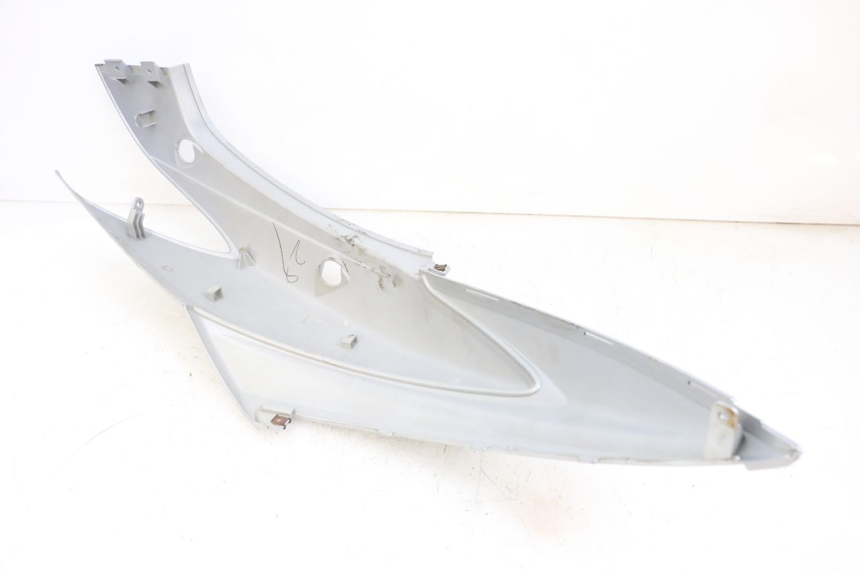 photo de REAR LEFT PANEL MBK FLAME X 125 (2007 - 2016) - Alternative perspective