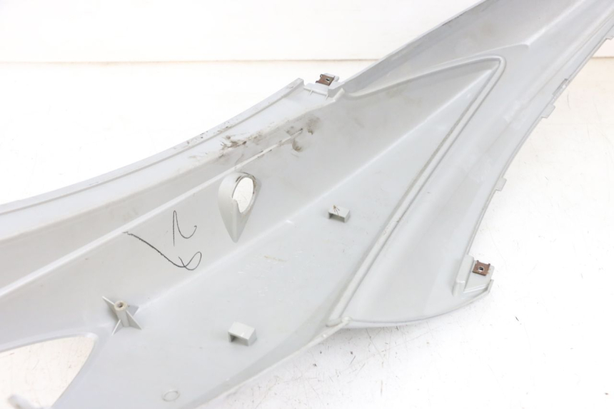 photo de REAR LEFT PANEL MBK FLAME X 125 (2007 - 2016) - Technical close-up