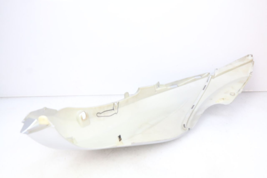 photo de LEFT REAR SIDE PANEL PIAGGIO FLY 100 (2006 - 2010) - Alternative perspective
