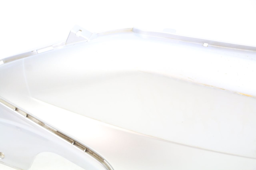 photo de LEFT REAR SIDE PANEL PIAGGIO FLY 100 (2006 - 2010) - Distinctive features