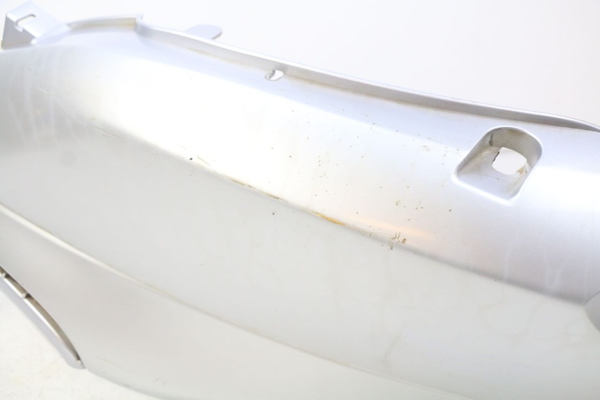 photo de LEFT REAR SIDE PANEL PIAGGIO FLY 100 (2006 - 2010) - Zoom on usage condition