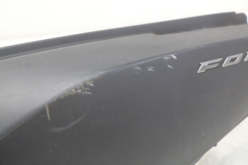 photo de LEFT REAR SIDE PANEL HONDA FORZA 125 (2015 - 2016) - Fixing points details