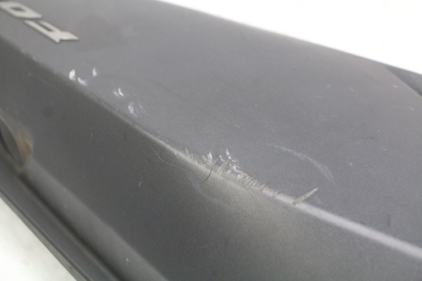 photo de LEFT REAR SIDE PANEL HONDA FORZA 125 (2015 - 2016) - Surface and material condition