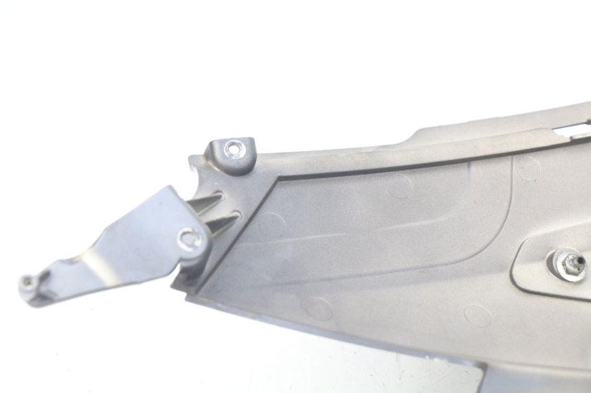 photo de LEFT REAR SIDE PANEL PEUGEOT GEOPOLIS 400 (2007 - 2013) - Surface and material condition