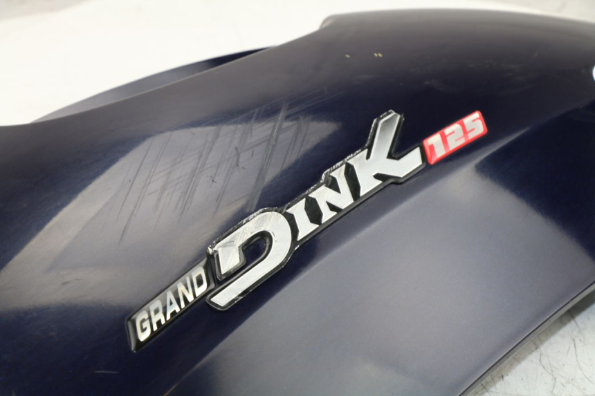 photo de REAR LEFT PANEL KYMCO GRAND DINK 125 (2008 - 2014) - Additional view of the item