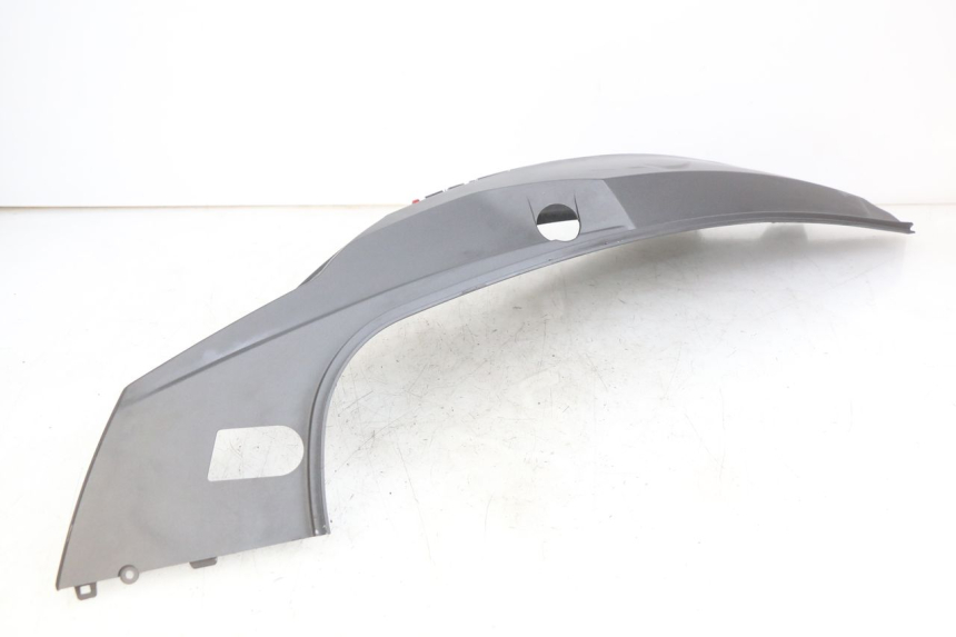 photo de LEFT REAR SIDE PANEL SYM GTS EFI 125 (2012 - 2016) - Additional view of the item