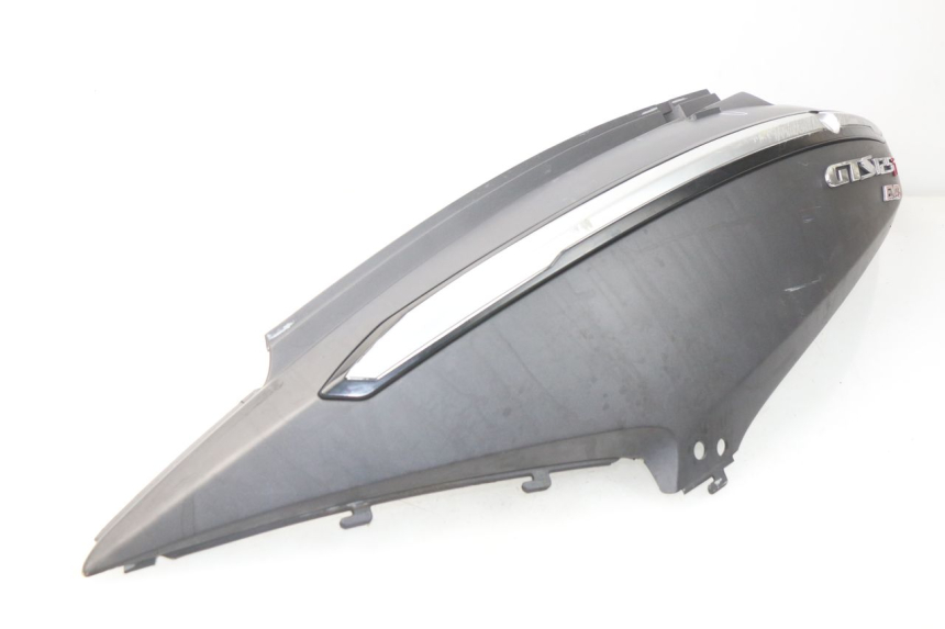 photo de REAR LEFT PANEL SYM GTS EVO 125 (2009 - 2013) - Additional view of the item