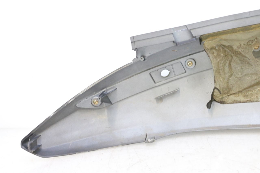 photo de REAR LEFT PANEL SYM GTS EVO 125 (2009 - 2013) - Markings and original references