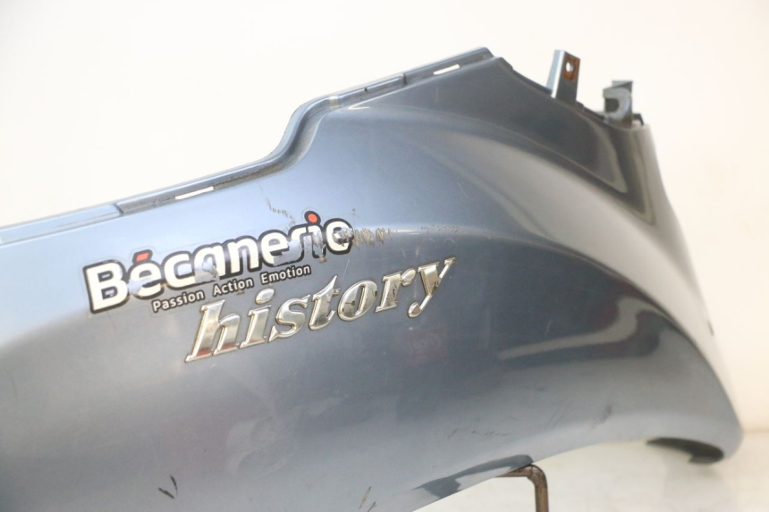 photo de REAR LEFT PANEL DAELIM HISTORY 125 (2001 - 2002) - Additional view of the item