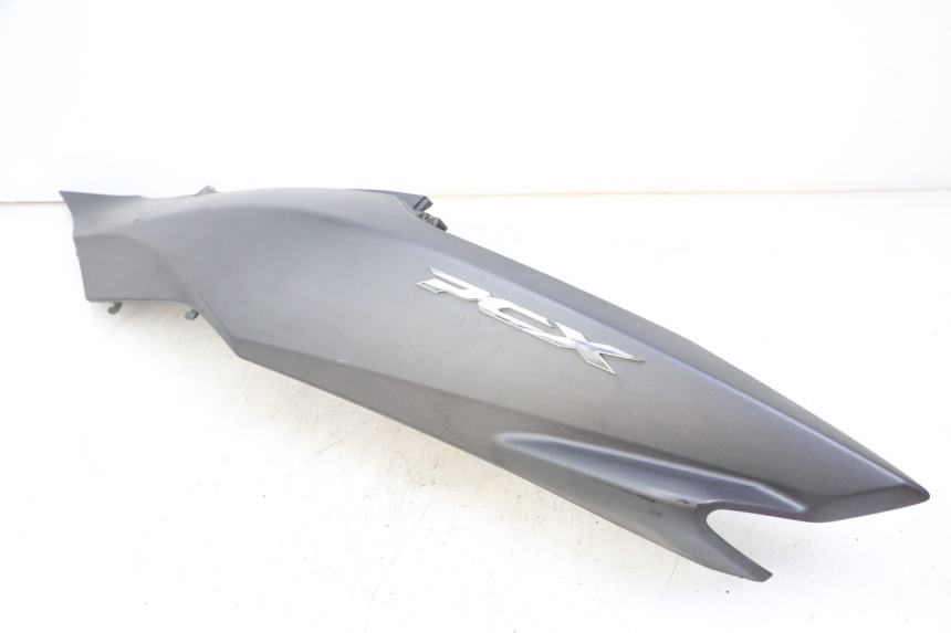 photo de REAR LEFT PANEL HONDA PCX (JF57/JF64) 125 (2014 - 2018) - Additional view of the item
