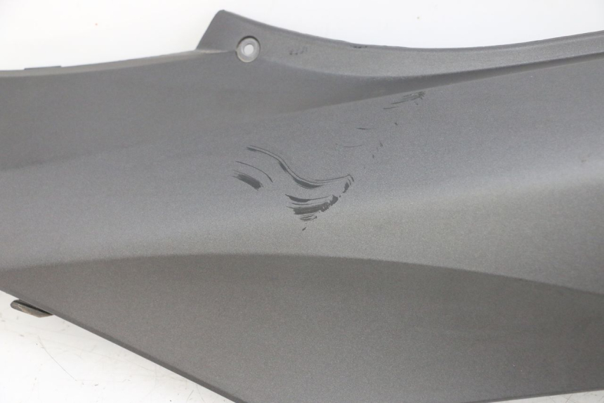 photo de REAR LEFT PANEL HONDA PCX (JF57/JF64) 125 (2014 - 2018) - High-resolution close-up