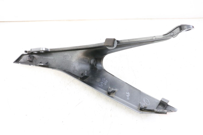 photo de REAR LEFT PANEL HUSQVARNA SVARTPILEN 401 (2018 - 2023) - Zoom on usage condition