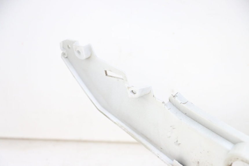 photo de LEFT REAR SIDE PANEL SYM JET 14 4T 50 (2018 - 2022) - Zoom on usage condition