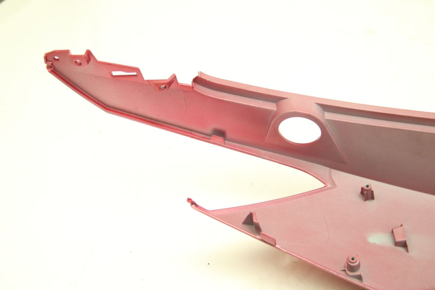 photo de LEFT REAR SIDE PANEL SYM JET 4 4T 50 (2018 - 2021) - Distinctive features