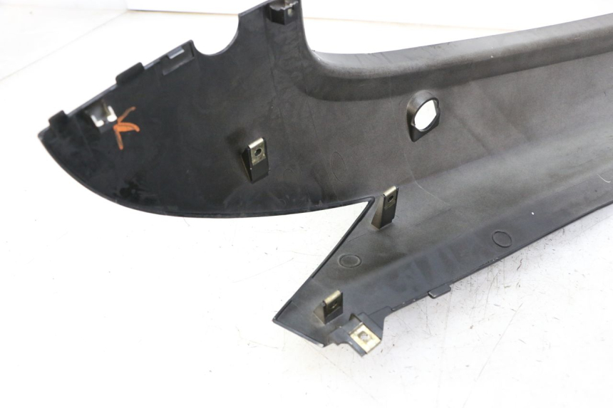 photo de REAR LEFT PANEL KYMCO PEOPLE S 125 (2000 - 2008) - Component detail
