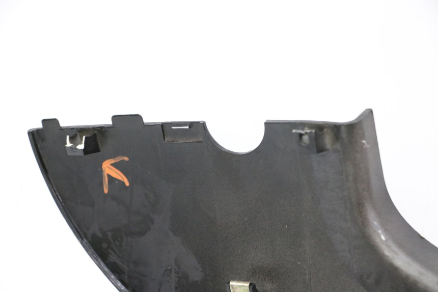 photo de REAR LEFT PANEL KYMCO PEOPLE S 125 (2000 - 2008) - Technical close-up