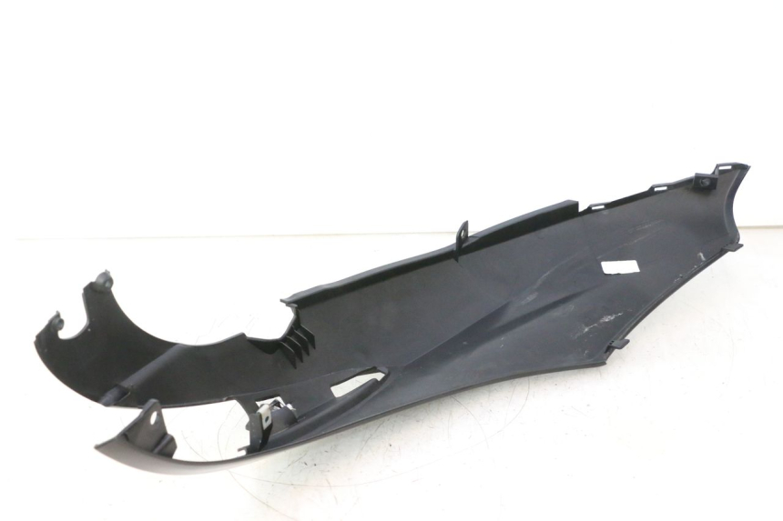 photo de REAR LEFT PANEL PIAGGIO LIBERTY IGET 4T 50 (2021 - 2025) - Fixing points details