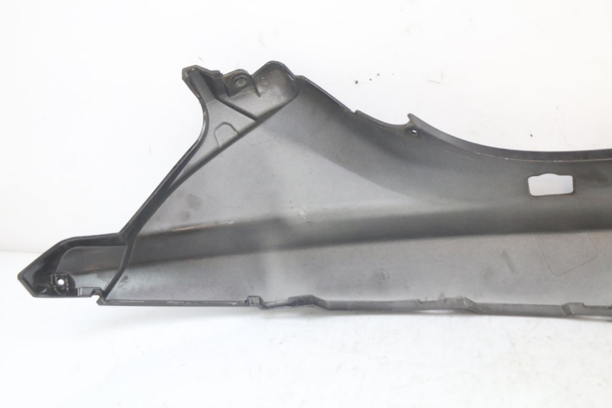 photo de REAR LEFT PANEL PIAGGIO MP3 LT 400 (2007 - 2012) - Surface and material condition