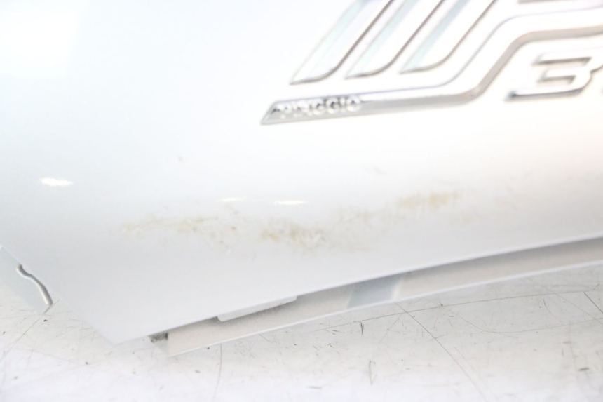 photo de REAR LEFT PANEL PIAGGIO MP3 LT 300 (2010 - 2016) - Distinctive features