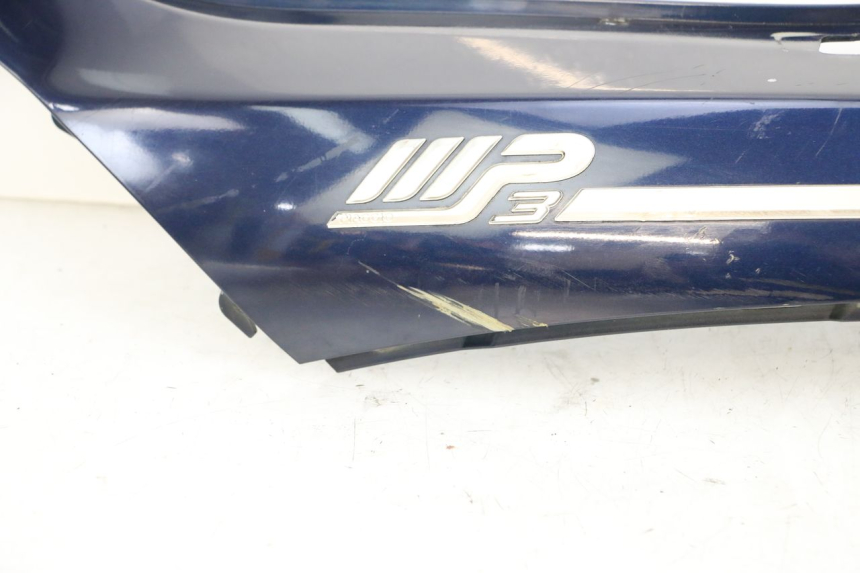 photo de LEFT REAR SIDE PANEL PIAGGIO MP3 125 (2006 - 2014) - Zoom on usage condition