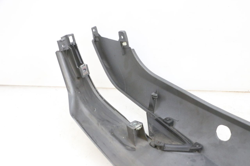 photo de REAR LEFT PANEL PIAGGIO MP3 500 (2016 - 2018) - Alternative perspective