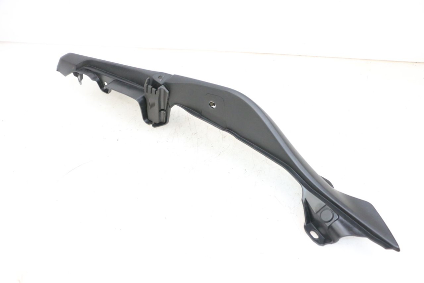 photo de REAR LEFT PANEL YAMAHA MT-07 MT07 ABS 700 (2018 - 2020) - Surface and material condition