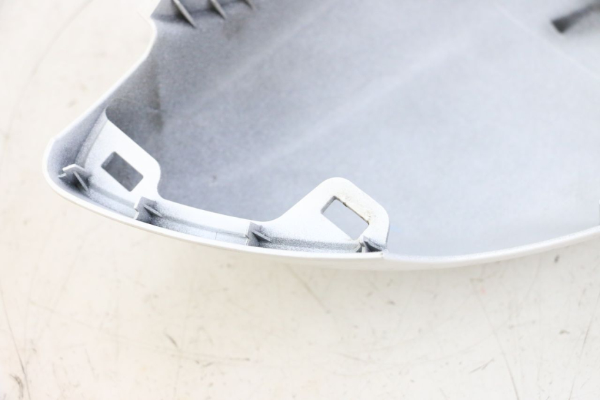 photo de REAR LEFT PANEL YAMAHA NEO'S CORE 1 (2022 - 2026) - Zoom on usage condition