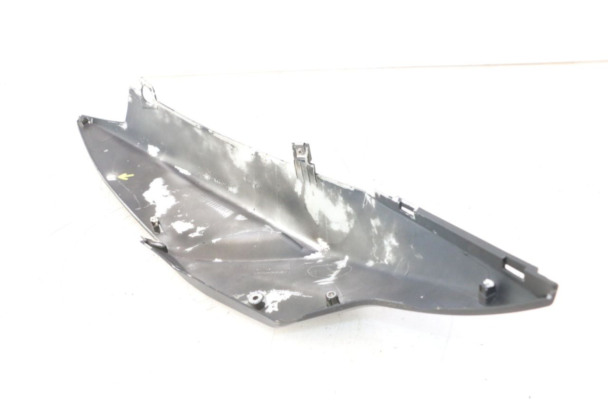 photo de REAR LEFT PANEL PIAGGIO NEW TYPHOON 50 (2018 - 2021) - High-resolution close-up