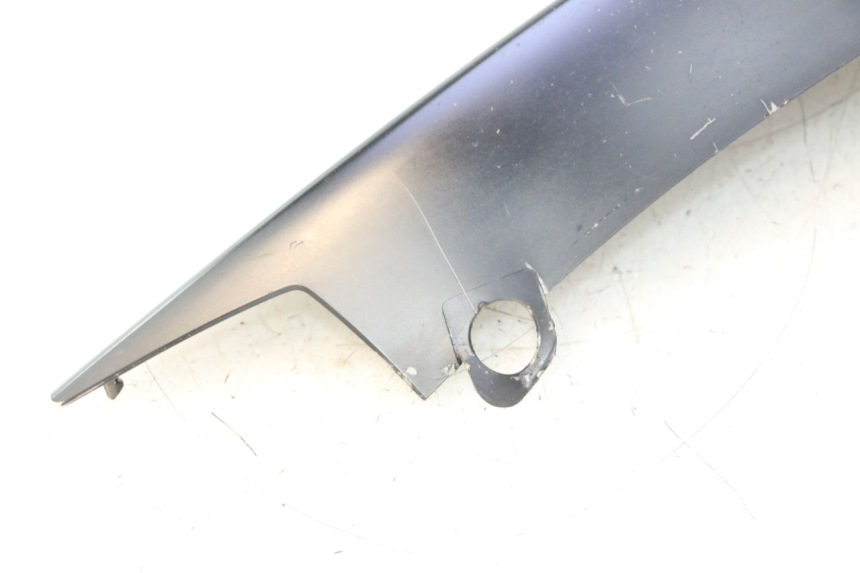 photo de REAR LEFT PANEL PIAGGIO NEW TYPHOON 50 (2018 - 2021) - Fixing points details