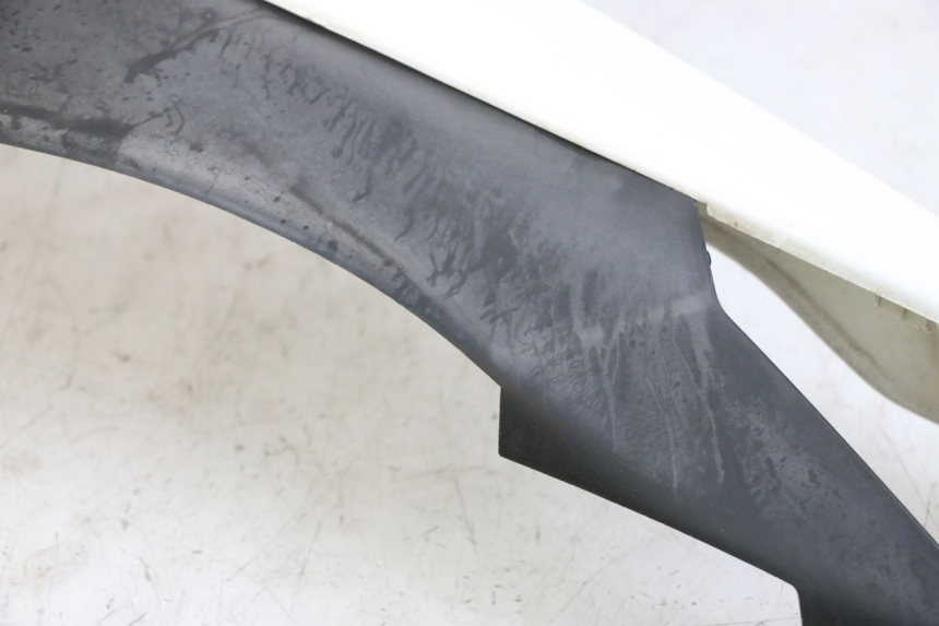 photo de LEFT REAR SIDE PANEL GILERA NEXUS 125 (2009 - 2013) - Zoom on usage condition