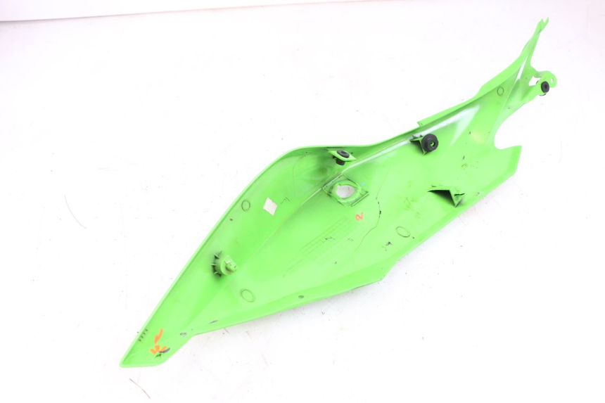 photo de REAR LEFT PANEL KAWASAKI NINJA 400 (2018 - 2023) - Alternative perspective