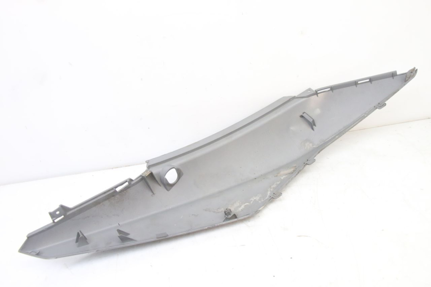 photo de REAR LEFT PANEL SYM ORBIT III 3 4T 50 (2021 - 2025) - Fixing points details