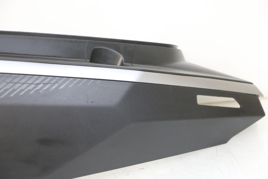 photo de LEFT REAR SIDE PANEL PEUGEOT TWEET 4T 50 (2023 - 2025) - Alternative angle