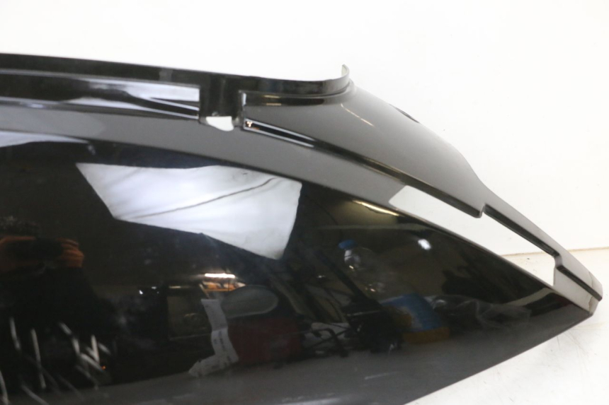 photo de REAR LEFT PANEL EFUN PUSA 1 - Distinctive features