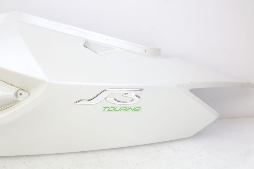photo de LEFT REAR SIDE PANEL DAELIM S3 125 (2010 - 2017) - Detailed visual inspection